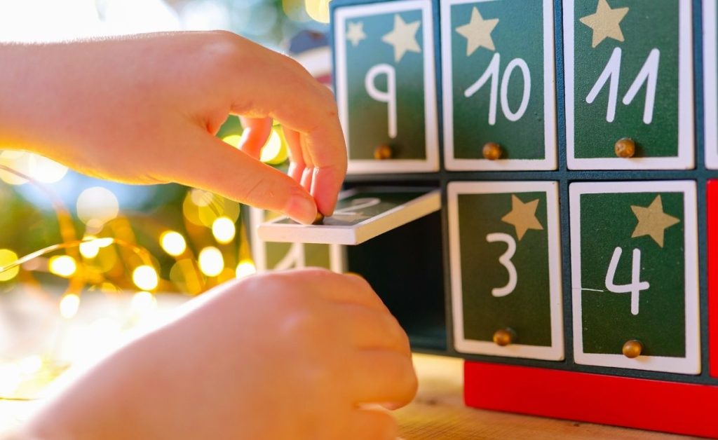 Calendrier de l&rsquo;Avent gourmand : chocolats, biscuits ou terroir, lequel choisir ?