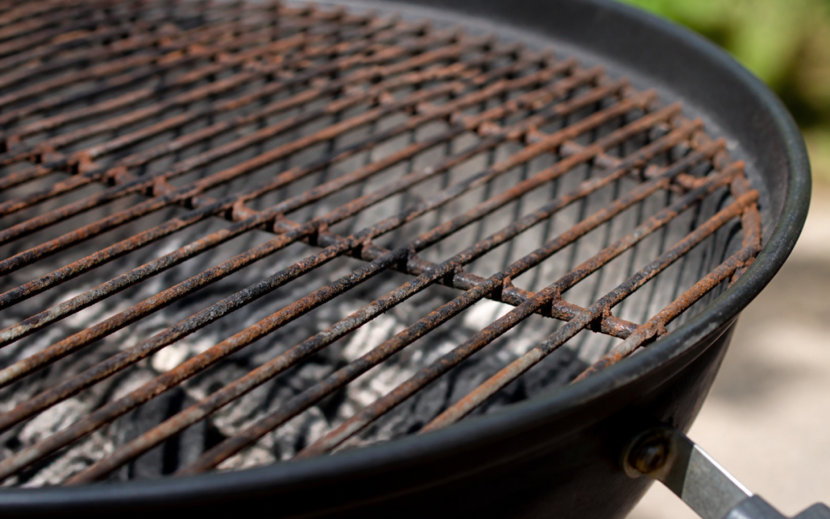 Rouille sur une grille de barbecue : Y a-t-il un vrai danger pour la santé ?